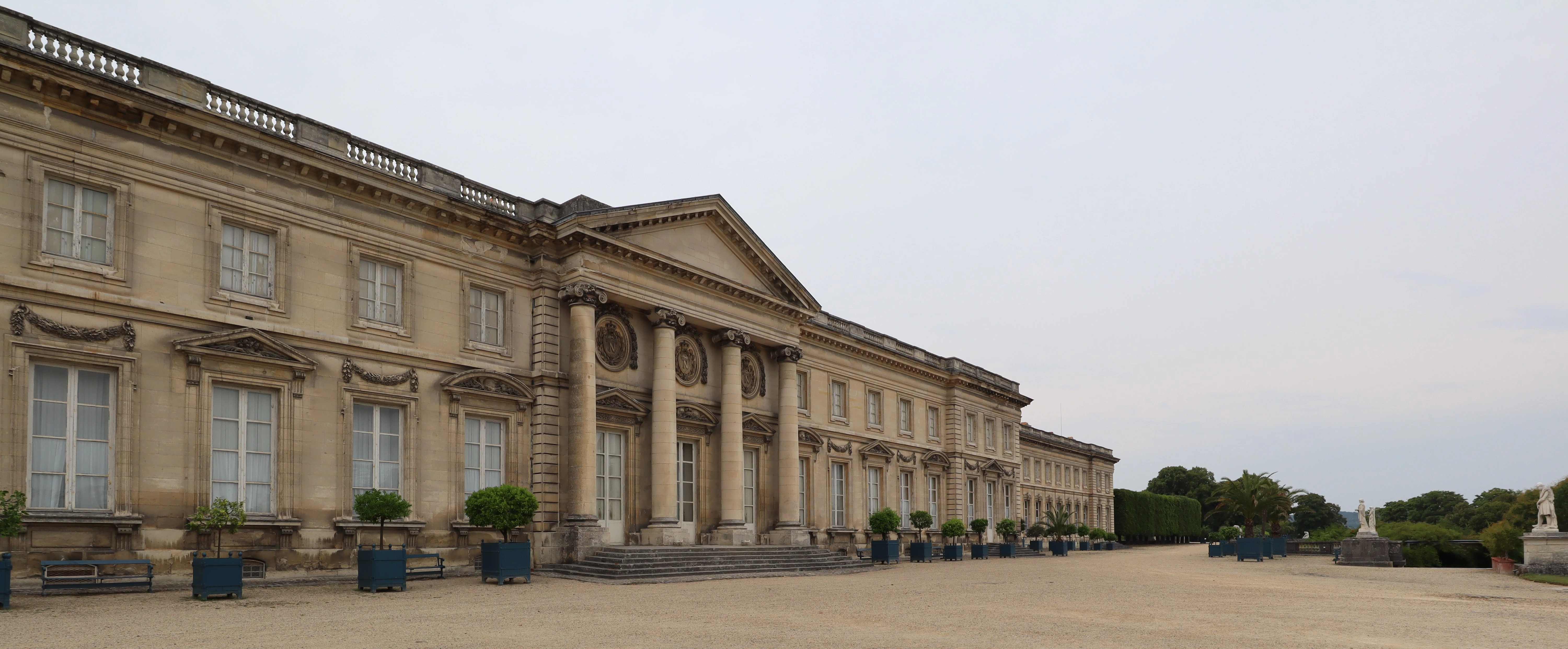 La façade du palais de Compiègne, côté jardin